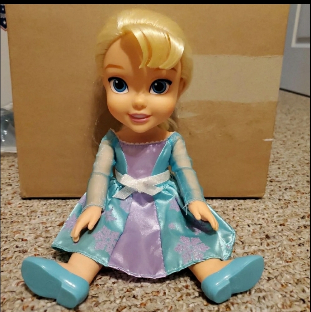Disney Frozen Elsa Doll